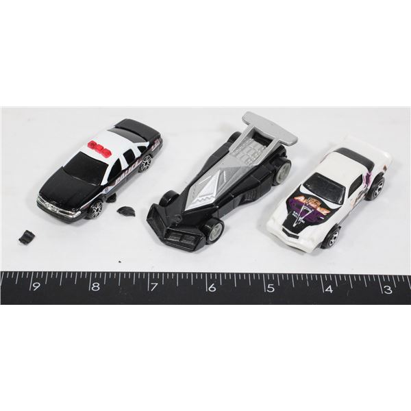 LOT OF 1 HOT WHEELS, 1 POLICE CAR AND 1 RACER CAR
