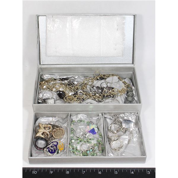 JEWELRY BOX WITH JEWELRY INSIDE
