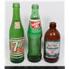 Image 1 : THREE VINTAGE BOTTLES LABATTS BUBBLE UP 7UP