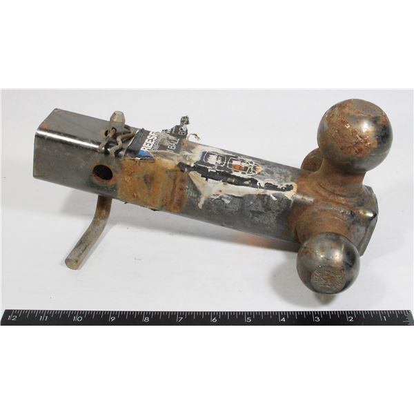 REESE TRI BALL HITCH WITH RECEIVER PIN. MAX WEIGHT