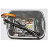 Image 1 : TOTE OF MISCELLANEOUS TOOLS