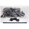 Image 1 : LARGE BAG OF NEW OLD SPECIALTY STOCK VGA CORDS