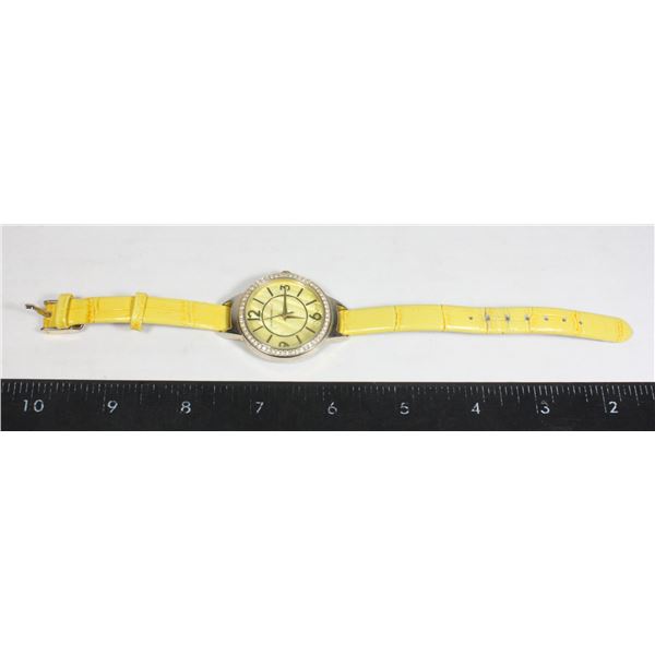 ISAAC MIZRAHI LIVE YELLOW LADIES WATCH PC21 NEEDS