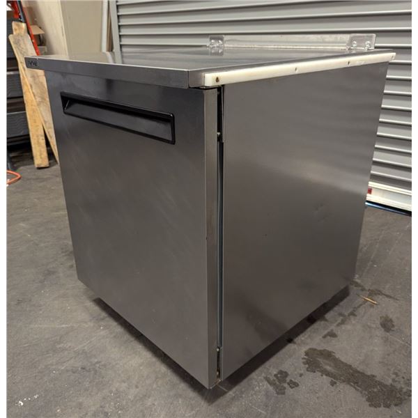 Delfield 406-STAR-CCT 29.5" Undercounter Cooler W/Removable Rack & Baskets