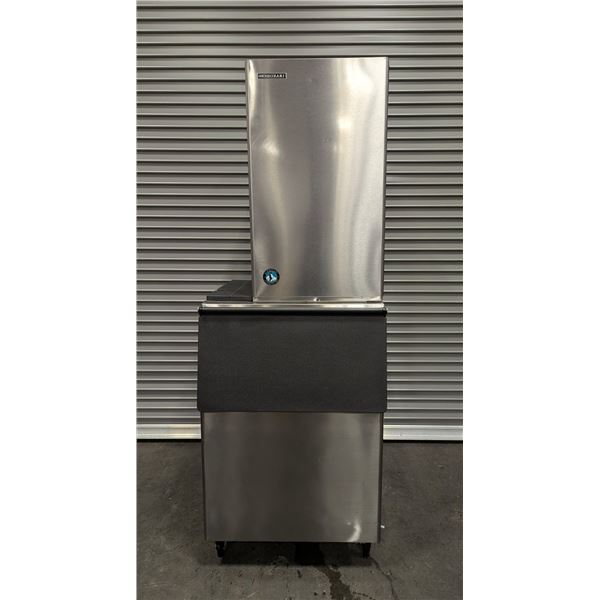 Hoshizaki KM-650MWH Crescent Ice Machine, Water Cooled w/Ice Bin