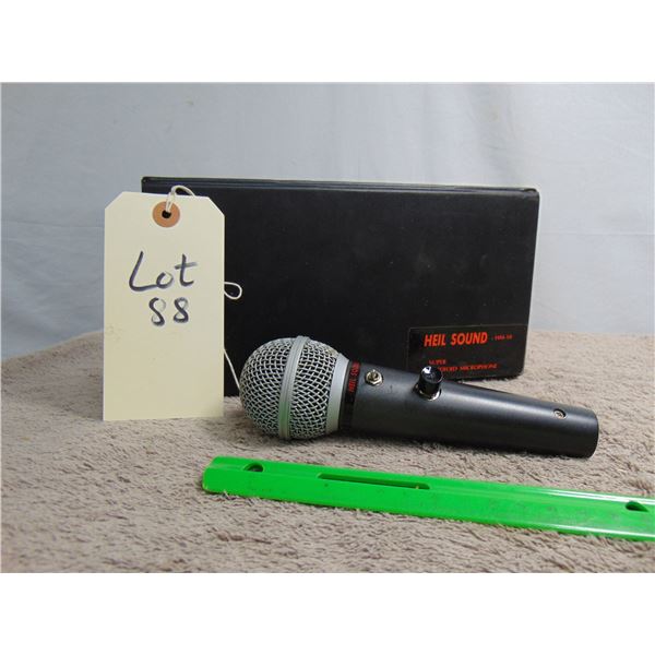 Microphone