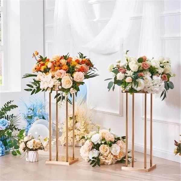 Brand New 4-Piece 31.5-Inch Gold Wedding Flower Stand Set