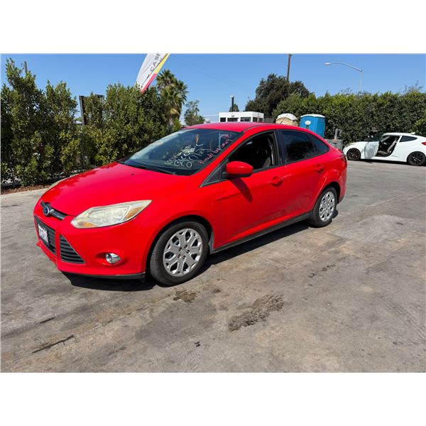 FORD  FOCUS  2012 T-DONATION