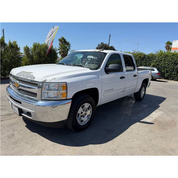 CHEV SILVERADO  2013 O/S TITLE 2 DAYS