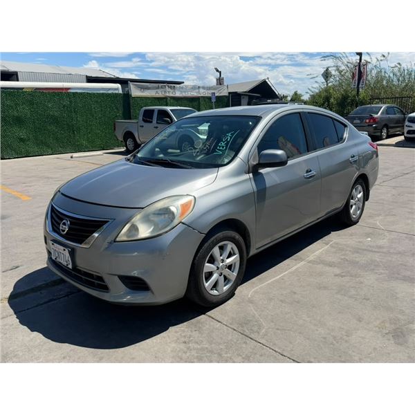 NISS VERSA 2014 SALV T/DONATION