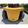 Image 25 : CAT Caterpillar V330B Heavy-Duty Industrial Forklift (Runs 