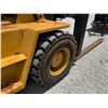 Image 31 : CAT Caterpillar V330B Heavy-Duty Industrial Forklift (Runs 