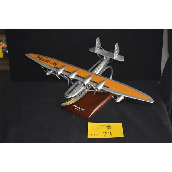 PAN AM CLIPPER SIKORSKY S-42 FLYING BOAT MAHOGANY AIRPLANE MODEL 1/72 SCALE ON STAND