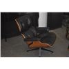 Image 3 : HERMAN MILLER EAMES LOUNGE CHAIR & OTTOMAN