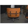 Image 4 : HERMAN MILLER EAMES LOUNGE CHAIR & OTTOMAN