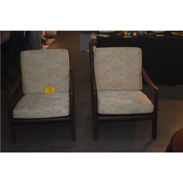 PAIR VINTAGE MID CENTURY MODERN WOODEN LOUNGE CHAIRS W/SLANTED SLAT BACK DESIGN & UPHOLSTERED CUSHIO