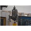 Image 2 : ANTIQUE ART DECO 5 LIGHT CHANDLIER