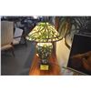 Image 1 : TIFFANY STYLE TABLE LAMP W/GREEN BAMBOO & PARROT MOTIF (27")