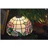 Image 4 : TIFFANY STYLE TABLE LAMP (18")