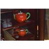 Image 5 : COLLECTION OF MINIATURE TEAPOTS, SUGAR BOWLS, CUPS, PLATES & PINEAPPLE (14 PCS)