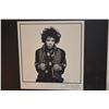 Image 2 : FRAMED LIMITED EDITION BLACK & WHITE PHOTOGRAPH OF JIMI HENDRIX BY PHOTOGRAPHER GERED MANKOWITZ, 15/
