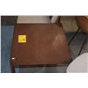 Image 3 : VINTAGE MID CENTURY MODERN TEAK SIDE TABLE W/DISTINCTIVE ROUNDED CORNER LEG JOINERY