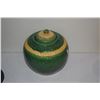 Image 2 : MIX LOT: GREEN COVERED JAR, POTS & BOWLS (MIX CULTURE) (4 PCS)