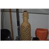 Image 2 : MIXED LOT: TIKI CALIENTE 4 MUG & SHOT GLASS, GECKO SHOT GLASS, HAUULA BAKE SHOP ASHTRAY, LAUHALA COV