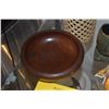 Image 5 : MIXED LOT: TIKI CALIENTE 4 MUG & SHOT GLASS, GECKO SHOT GLASS, HAUULA BAKE SHOP ASHTRAY, LAUHALA COV