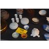 Image 5 : LARGE MIX LOT: MISC. JAPANESE PORCELAINS, DISHES, LACQUER BOXES, ETC.