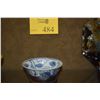 Image 1 : BLUE & WHITE FISH MOTIF BOWL (5") (DOES NOT INCLUDE STAND)