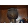 Image 2 : COLLECTION OF FIGURINES & VASE (17 PCS)