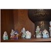Image 4 : COLLECTION OF FIGURINES & VASE (17 PCS)