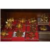 Image 2 : COLLECTION OF CHRISTMAS ORNAMENTS (19 PCS)
