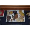 Image 2 : COLLECTION OF ARROWHEADS & STONE IMPLEMENTS (51 PCS)