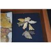 Image 4 : COLLECTION OF ARROWHEADS & STONE IMPLEMENTS (51 PCS)