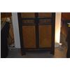 Image 3 : ASIAN STYLE 2 DOOR STORAGE CABINET, DARK LACQUERED W/WOVEN PANELS & DECORATIVE ACCENTS, 2 INTERIOR D