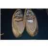 Image 3 : MOCCASINS, HIDE LINED W/FUR & INTRICATE SEED BEADWORK