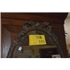 Image 4 : VINTAGE OVAL WALL MIRROR W/CARVED WOOD FRAME