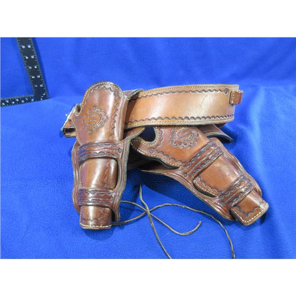 W. Ostin Custom Leather Cartridge Belt with 2 Holsters - Size 38