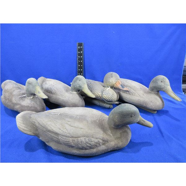 Lot of 5 Vintage Duck Decoys - 4 Woodstream & 1 Carry-Lite
