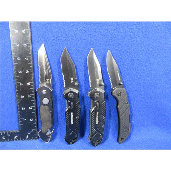 4 Assorted Folding Lock Blade Clip Knives