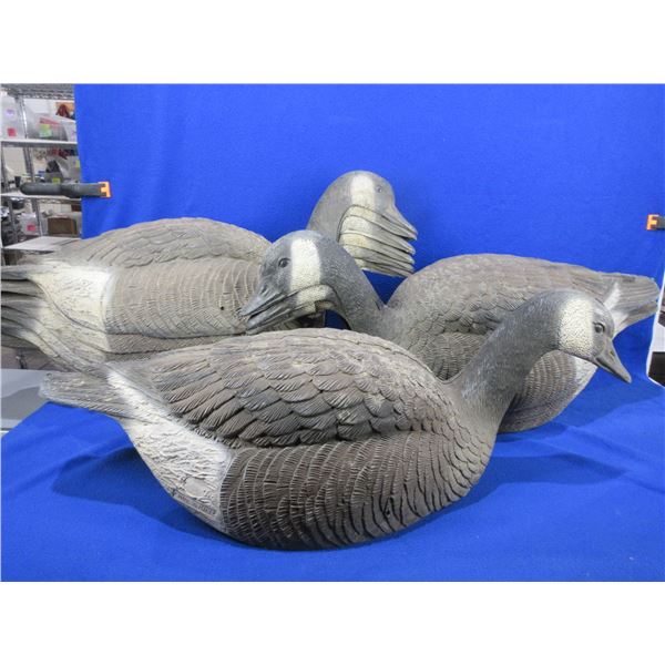 10 Sport Plast Canada Goose Decoys - 3 Have Damage - PICK UP ONLY