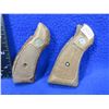 Image 2 : 2 Pairs Smith & Wesson "K" Frame Wood Grips with Screws