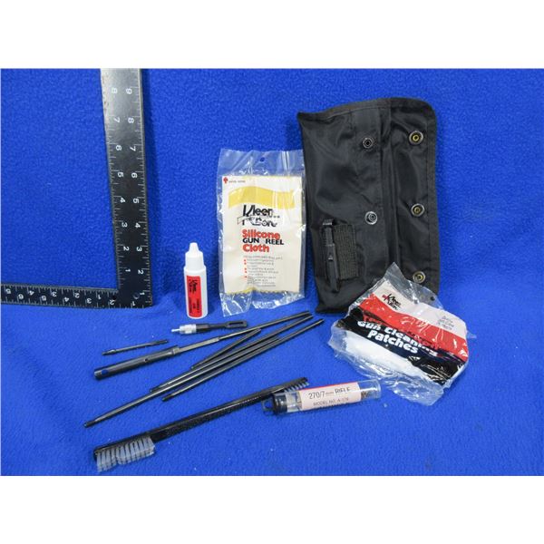 Universal Field Cleaning Kit with Snap Button Closure and Attached Utility Clip - As Is