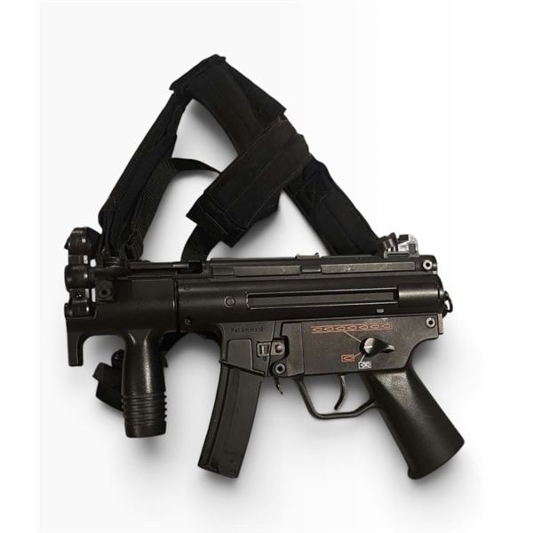 Max Payne (2008) - Mila Kunis Hero Prop Heckler & Koch MP5KA4 & Sling (Airsoft)