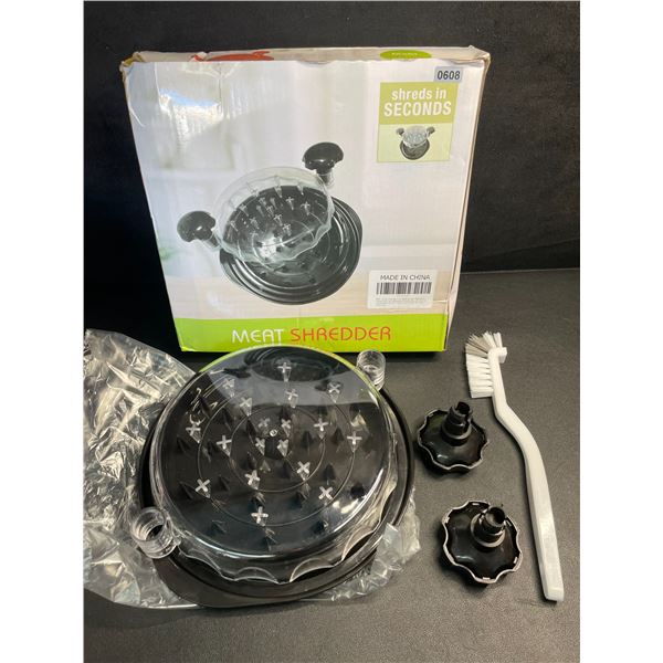 Meat Shredder/Chicken Shredder Kitchen Gadget Tool - New