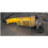 Image 2 : DEWALT DW831 CORDED 5" ANGLE GRINDER