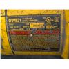 Image 3 : DEWALT DW831 CORDED 5" ANGLE GRINDER