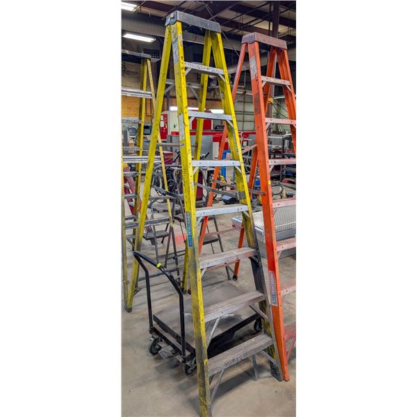 INDUSTRIAL LITE 8' FIBERGLASS STEPLADDER -YELLOW